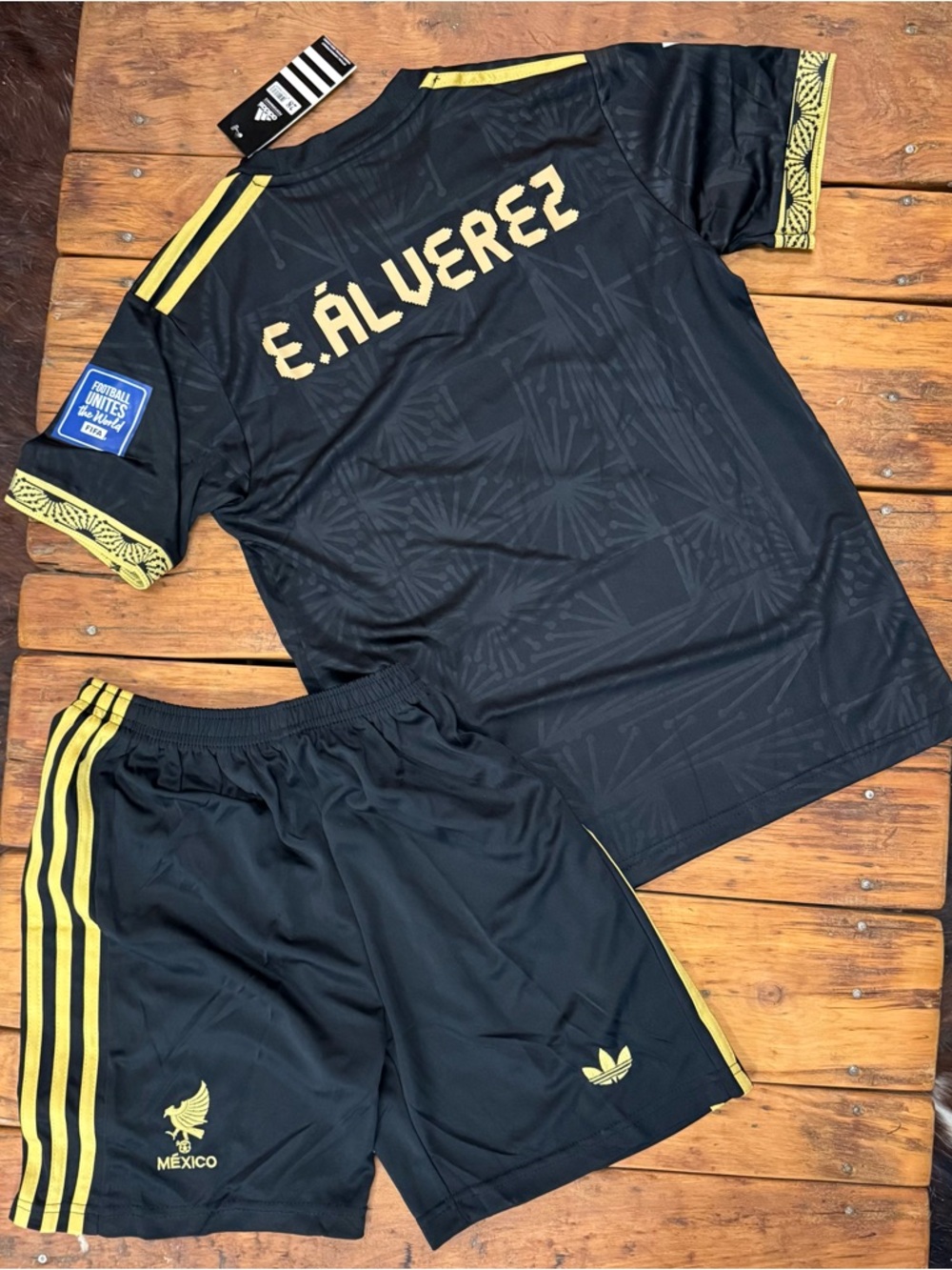 Adidas 2025 Mexico Gold Cup “Mexico de Oro” Alvarez kit. Size 28. BNWT - Picture 5 of 8